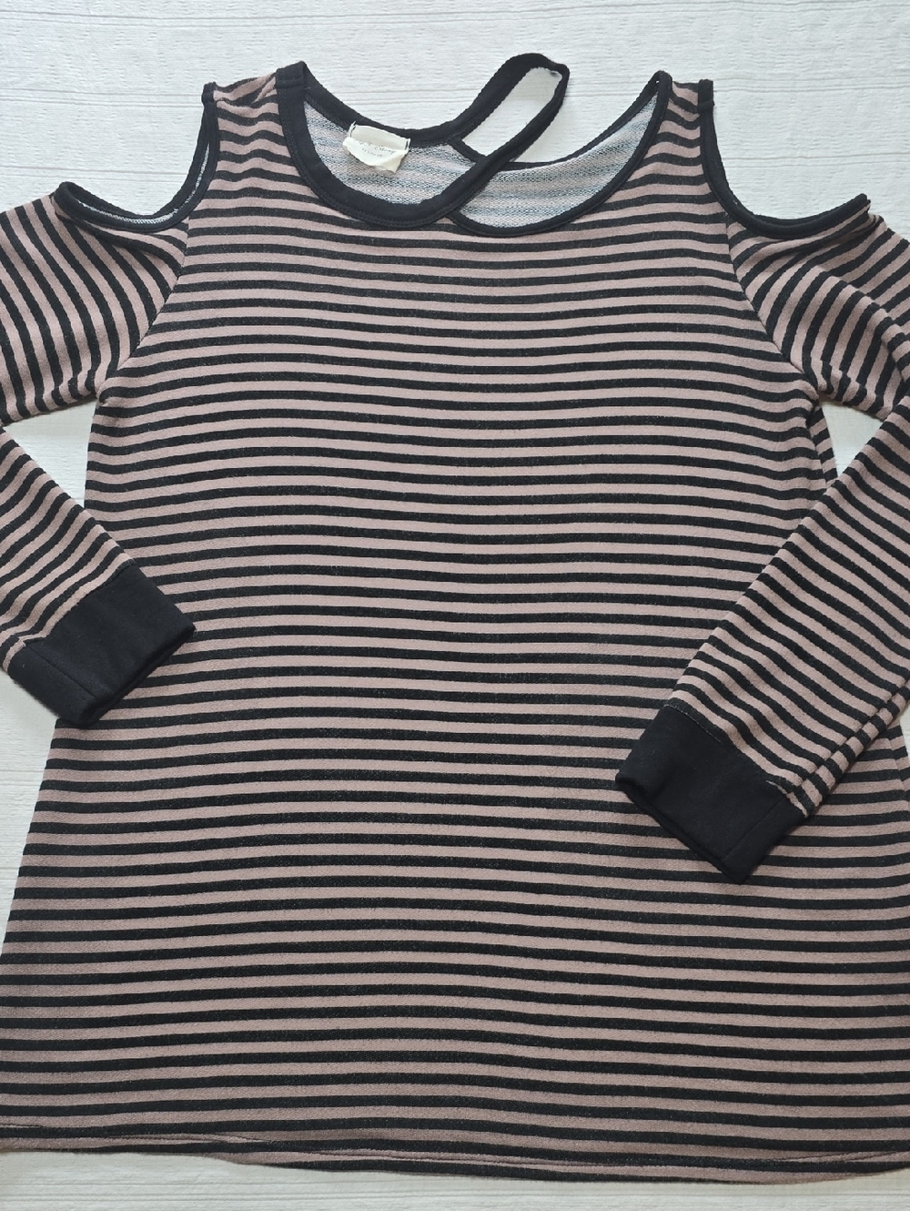 143 Story by Line Up Striped Cold-Shoulder Long Sleeve Top Women's Size Small